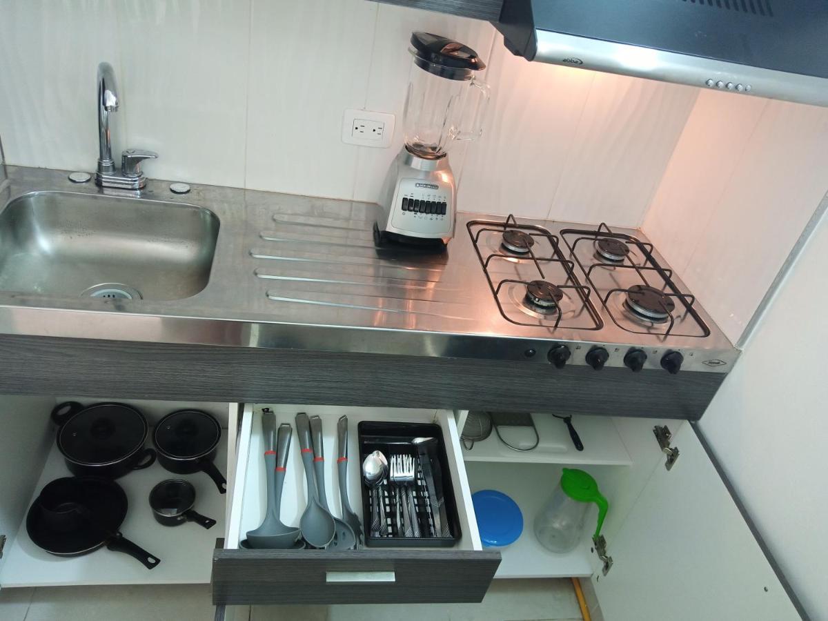 Vip Apartasuites Rosales Medellin Exterior photo
