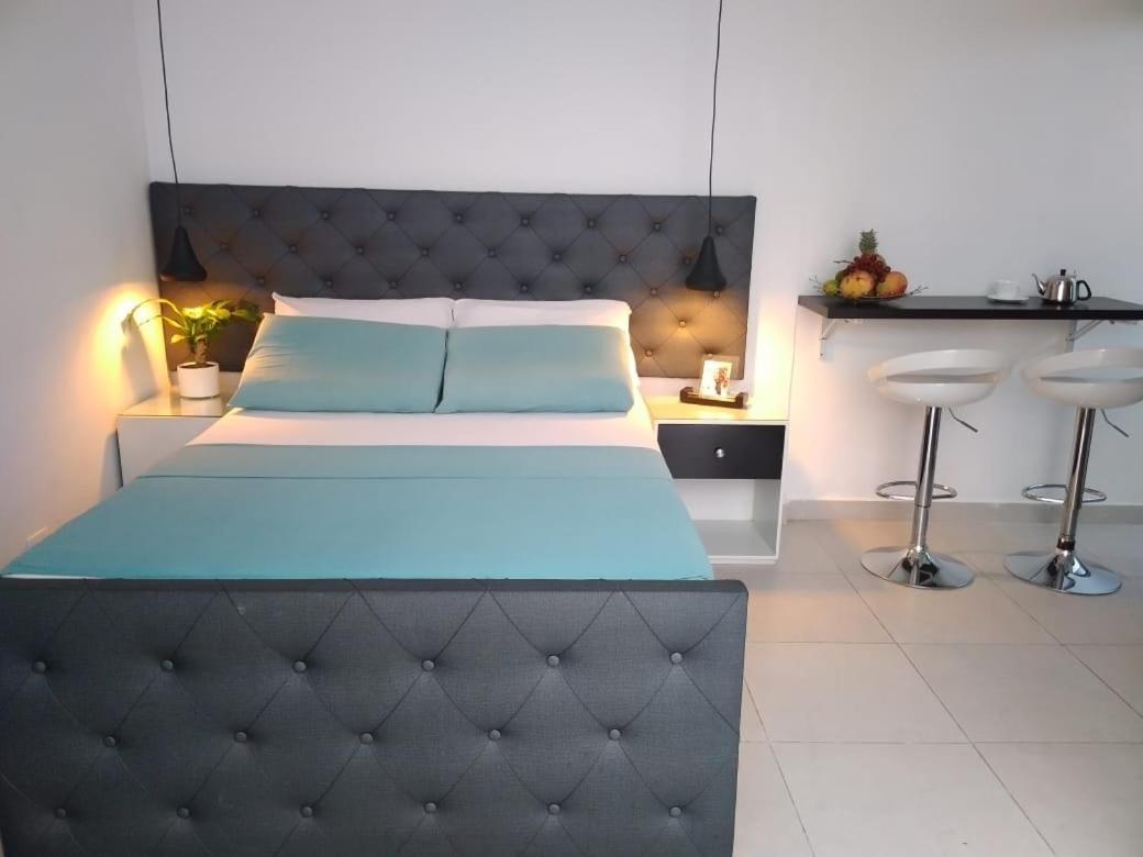 Vip Apartasuites Rosales Medellin Exterior photo