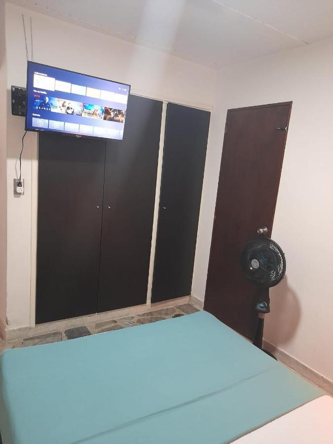 Vip Apartasuites Rosales Medellin Exterior photo