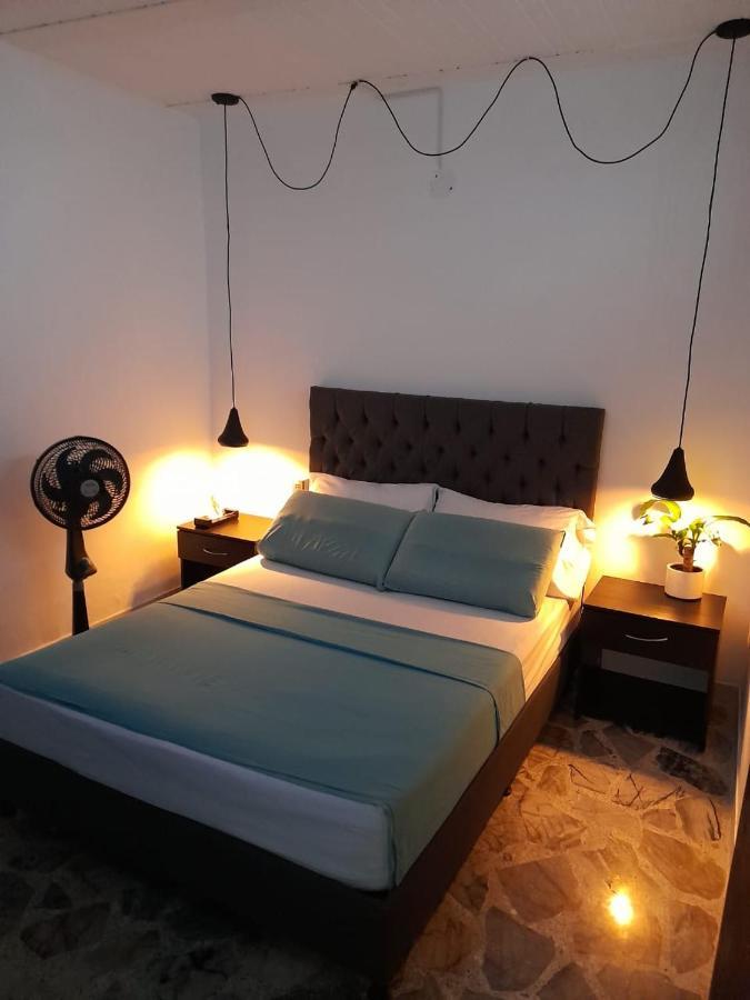 Vip Apartasuites Rosales Medellin Exterior photo