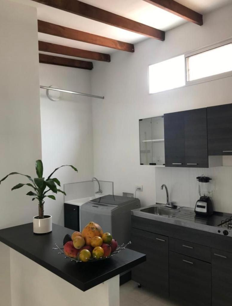 Vip Apartasuites Rosales Medellin Exterior photo