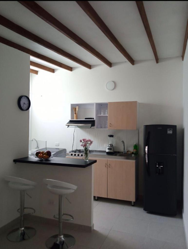 Vip Apartasuites Rosales Medellin Exterior photo